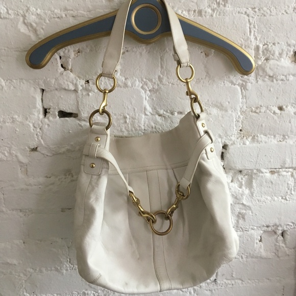 COACH BAG WHITE LEATHER + DUSTBAG + WRISTLET EUC - Picture 2 of 8